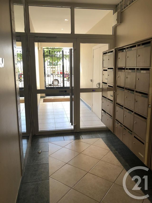 Afficher la photo en grand Appartement F2 à vendre - 2 pièces - 41.95 m2 - NICE - 06 - PROVENCE-ALPES-COTE-D-AZUR - Century 21 Domus Immobilier