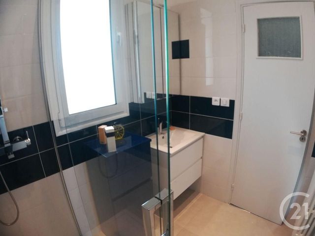 Afficher la photo en grand Appartement F3 à louer - 3 pièces - 64.98 m2 - NICE - 06 - PROVENCE-ALPES-COTE-D-AZUR - Century 21 Domus Immobilier