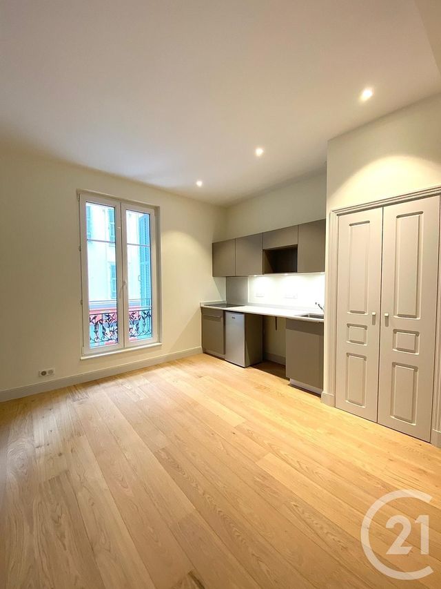 Afficher la photo en grand appartement à louer - 2 pièces - 43.57 m2 - NICE - 06 - PROVENCE-ALPES-COTE-D-AZUR - Century 21 Domus Immobilier