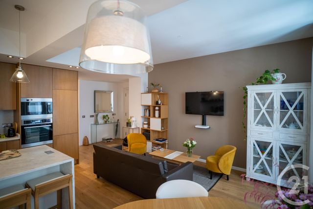 Afficher la photo en grand Appartement F3 à vendre - 3 pièces - 75.0 m2 - NICE - 06 - PROVENCE-ALPES-COTE-D-AZUR - Century 21 Domus Immobilier