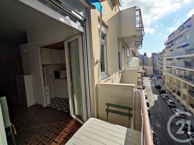 Afficher la photo en grand Studio à vendre - 1 pièce - 25.0 m2 - NICE - 06 - PROVENCE-ALPES-COTE-D-AZUR - Century 21 Domus Immobilier