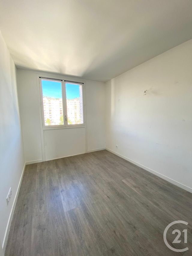 Afficher la photo en grand Appartement F4 à louer - 4 pièces - 65.0 m2 - NICE - 06 - PROVENCE-ALPES-COTE-D-AZUR - Century 21 Domus Immobilier