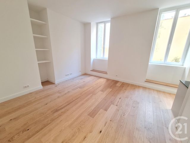Afficher la photo en grand Appartement T1 à louer - 1 pièce - 27.94 m2 - NICE - 06 - PROVENCE-ALPES-COTE-D-AZUR - Century 21 Domus Immobilier