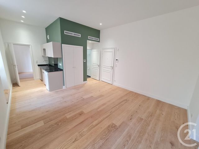 Afficher la photo en grand Appartement T1 à louer - 1 pièce - 27.94 m2 - NICE - 06 - PROVENCE-ALPES-COTE-D-AZUR - Century 21 Domus Immobilier
