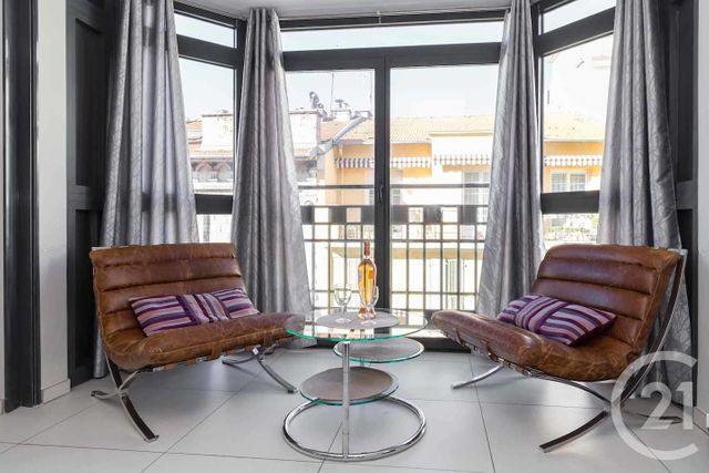 Afficher la photo en grand Appartement F1 à vendre - 1 pièce - 20.5 m2 - NICE - 06 - PROVENCE-ALPES-COTE-D-AZUR - Century 21 Domus Immobilier
