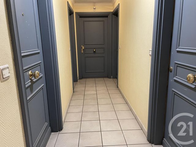 Afficher la photo en grand Appartement F1 à vendre - 1 pièce - 19.0 m2 - NICE - 06 - PROVENCE-ALPES-COTE-D-AZUR - Century 21 Domus Immobilier