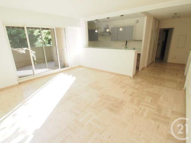 Afficher la photo en grand Appartement F3 à louer - 3 pièces - 70.0 m2 - NICE - 06 - PROVENCE-ALPES-COTE-D-AZUR - Century 21 Domus Immobilier