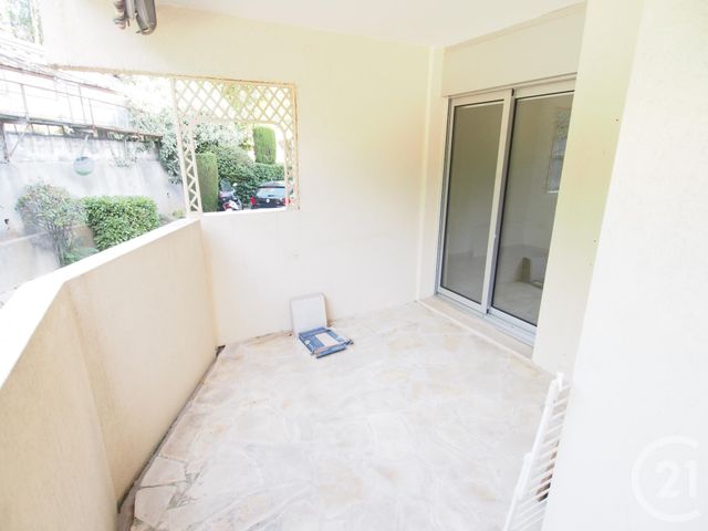 Afficher la photo en grand Appartement F3 à louer - 3 pièces - 70.0 m2 - NICE - 06 - PROVENCE-ALPES-COTE-D-AZUR - Century 21 Domus Immobilier