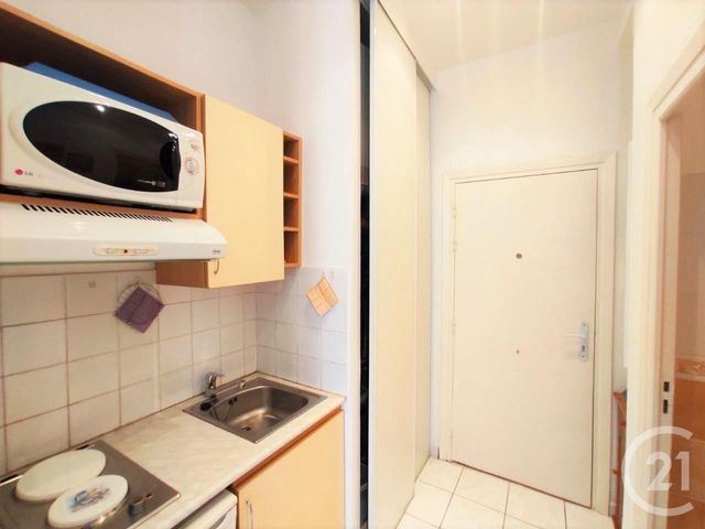Afficher la photo en grand Studio à vendre - 1 pièce - 21.0 m2 - NICE - 06 - PROVENCE-ALPES-COTE-D-AZUR - Century 21 Domus Immobilier