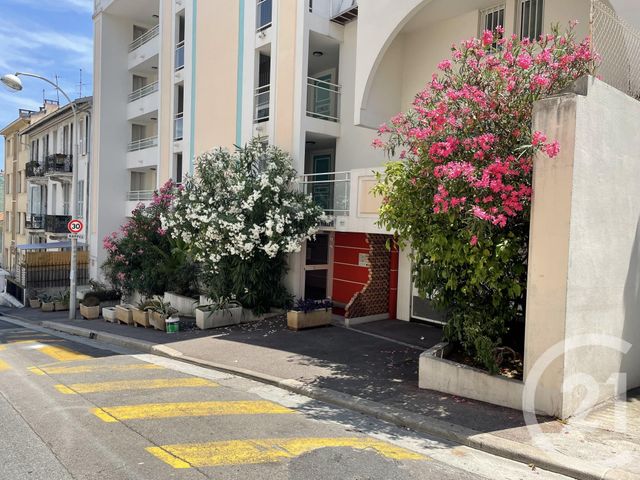 Afficher la photo en grand Appartement F1 à vendre - 1 pièce - 17.0 m2 - NICE - 06 - PROVENCE-ALPES-COTE-D-AZUR - Century 21 Domus Immobilier