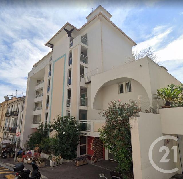 Afficher la photo en grand Appartement F1 à vendre - 1 pièce - 17.0 m2 - NICE - 06 - PROVENCE-ALPES-COTE-D-AZUR - Century 21 Domus Immobilier