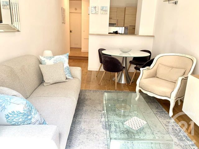 Afficher la photo en grand Appartement F3 à louer - 3 pièces - 47.0 m2 - NICE - 06 - PROVENCE-ALPES-COTE-D-AZUR - Century 21 Domus Immobilier