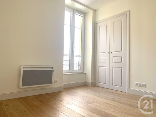 Afficher la photo en grand Appartement Duplex à louer - 3 pièces - 58.66 m2 - NICE - 06 - PROVENCE-ALPES-COTE-D-AZUR - Century 21 Domus Immobilier