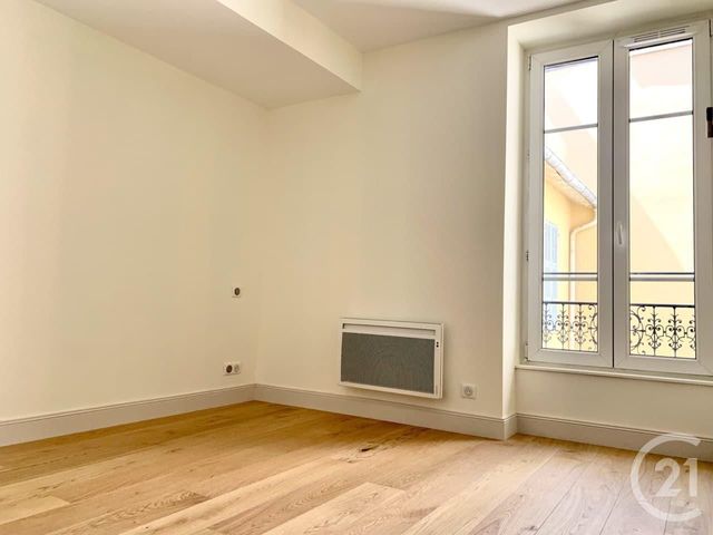 Afficher la photo en grand Appartement Duplex à louer - 3 pièces - 58.66 m2 - NICE - 06 - PROVENCE-ALPES-COTE-D-AZUR - Century 21 Domus Immobilier