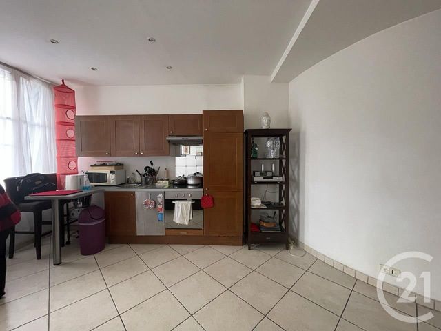 Appartement à louer - 3 pièces - 63.0 m2 - NICE - 06 - PROVENCE-ALPES-COTE-D-AZUR - Century 21 Domus Immobilier