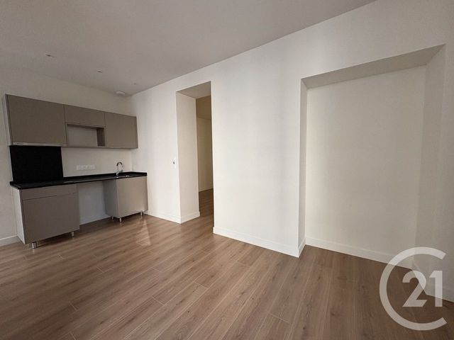 Appartement F2 à louer - 2 pièces - 48.0 m2 - NICE - 06 - PROVENCE-ALPES-COTE-D-AZUR - Century 21 Domus Immobilier