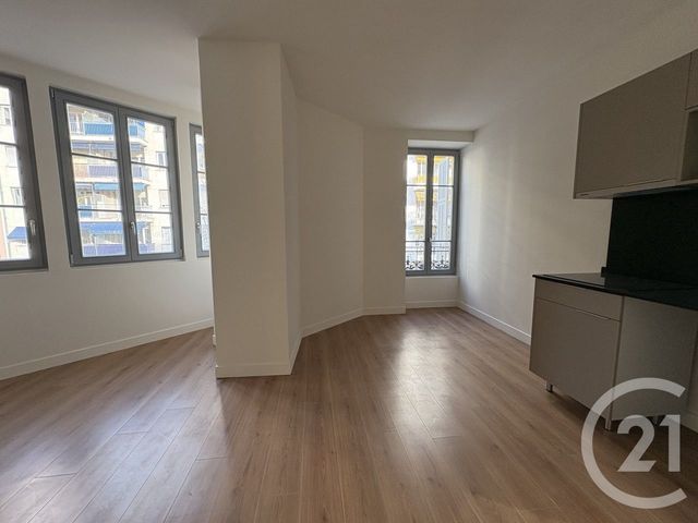Appartement F2 à louer - 2 pièces - 48.0 m2 - NICE - 06 - PROVENCE-ALPES-COTE-D-AZUR - Century 21 Domus Immobilier