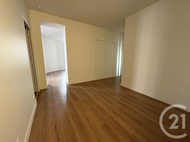 Appartement F2 à louer - 2 pièces - 48.0 m2 - NICE - 06 - PROVENCE-ALPES-COTE-D-AZUR - Century 21 Domus Immobilier