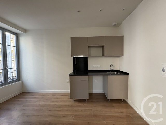 Appartement F2 à louer - 2 pièces - 48.0 m2 - NICE - 06 - PROVENCE-ALPES-COTE-D-AZUR - Century 21 Domus Immobilier