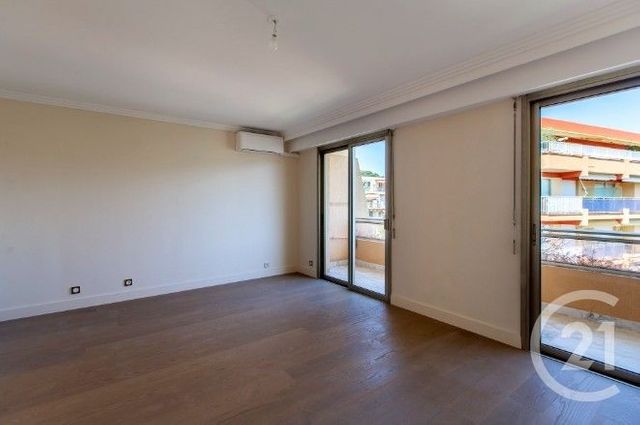 Appartement F4 à vendre - 4 pièces - 153.0 m2 - NICE - 06 - PROVENCE-ALPES-COTE-D-AZUR - Century 21 Domus Immobilier