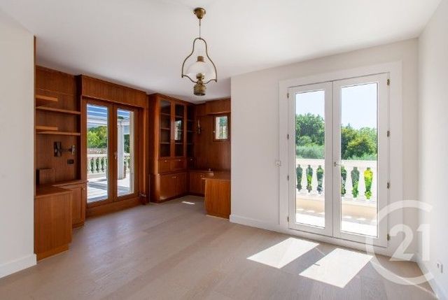 maison à vendre - 8 pièces - 189.0 m2 - VILLEFRANCHE SUR MER - 06 - PROVENCE-ALPES-COTE-D-AZUR - Century 21 Domus Immobilier