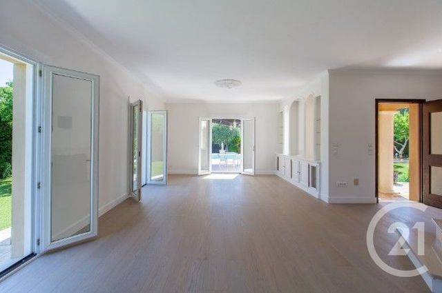 maison à vendre - 8 pièces - 189.0 m2 - VILLEFRANCHE SUR MER - 06 - PROVENCE-ALPES-COTE-D-AZUR - Century 21 Domus Immobilier