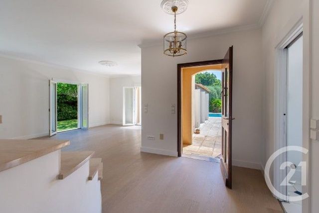 maison à vendre - 8 pièces - 189.0 m2 - VILLEFRANCHE SUR MER - 06 - PROVENCE-ALPES-COTE-D-AZUR - Century 21 Domus Immobilier