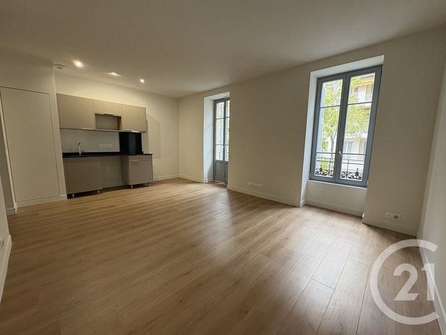 Appartement F2 à louer - 2 pièces - 44.0 m2 - NICE - 06 - PROVENCE-ALPES-COTE-D-AZUR - Century 21 Domus Immobilier