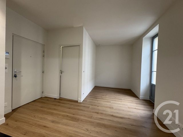 Appartement F1 à louer - 1 pièce - 19.0 m2 - NICE - 06 - PROVENCE-ALPES-COTE-D-AZUR - Century 21 Domus Immobilier