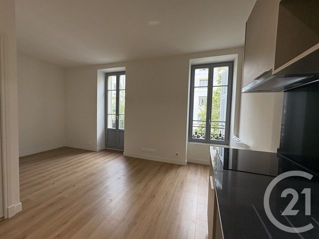 Appartement F1 à louer - 1 pièce - 19.0 m2 - NICE - 06 - PROVENCE-ALPES-COTE-D-AZUR - Century 21 Domus Immobilier