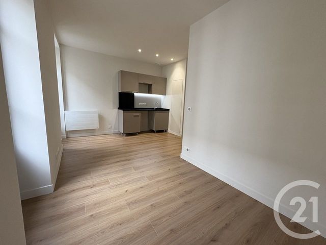 Appartement F1 à louer - 1 pièce - 19.0 m2 - NICE - 06 - PROVENCE-ALPES-COTE-D-AZUR - Century 21 Domus Immobilier