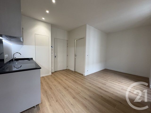 Appartement F1 à louer - 1 pièce - 19.0 m2 - NICE - 06 - PROVENCE-ALPES-COTE-D-AZUR - Century 21 Domus Immobilier