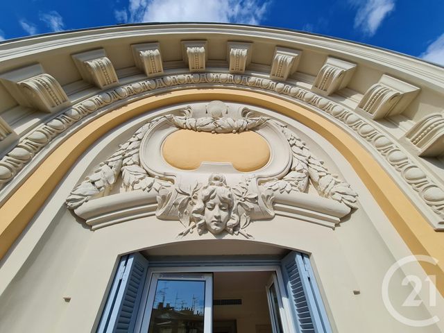 Appartement à louer - 2 pièces - 46.3 m2 - NICE - 06 - PROVENCE-ALPES-COTE-D-AZUR - Century 21 Domus Immobilier