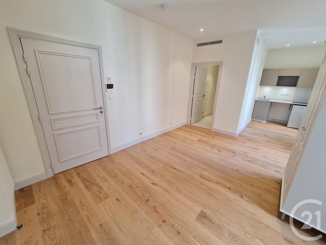 Appartement Studio à louer - 1 pièce - 24.24 m2 - NICE - 06 - PROVENCE-ALPES-COTE-D-AZUR - Century 21 Domus Immobilier