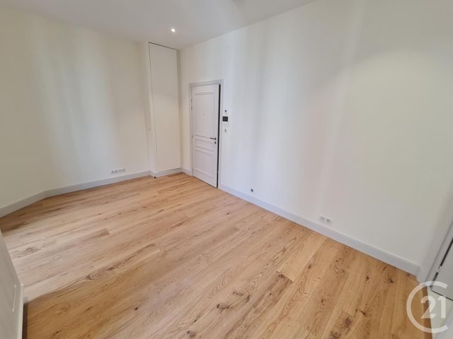 Appartement Studio à louer - 1 pièce - 24.24 m2 - NICE - 06 - PROVENCE-ALPES-COTE-D-AZUR - Century 21 Domus Immobilier