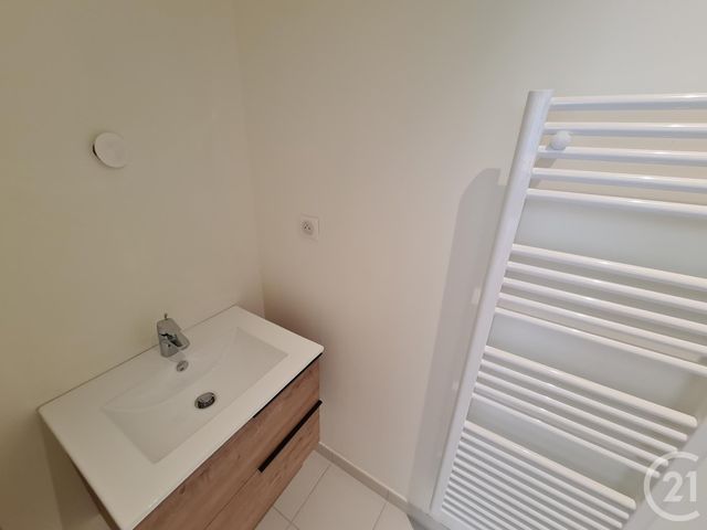 Appartement F2 à louer - 2 pièces - 36.0 m2 - NICE - 06 - PROVENCE-ALPES-COTE-D-AZUR - Century 21 Domus Immobilier