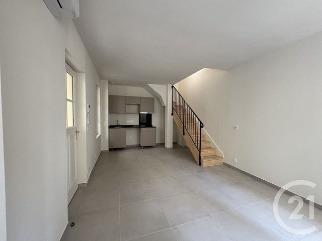 Appartement à louer - 2 pièces - 45.1 m2 - NICE - 06 - PROVENCE-ALPES-COTE-D-AZUR - Century 21 Domus Immobilier