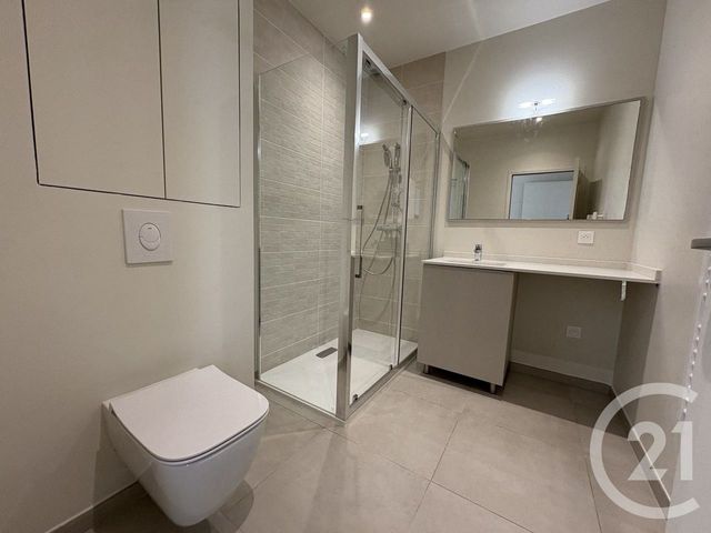 Appartement à louer - 2 pièces - 45.1 m2 - NICE - 06 - PROVENCE-ALPES-COTE-D-AZUR - Century 21 Domus Immobilier