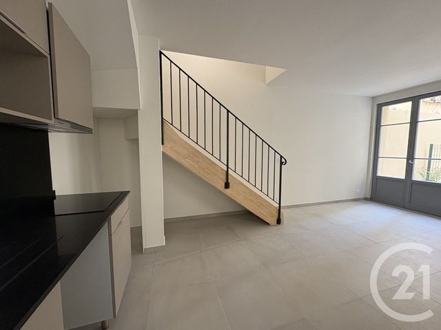 Appartement à louer - 2 pièces - 45.1 m2 - NICE - 06 - PROVENCE-ALPES-COTE-D-AZUR - Century 21 Domus Immobilier