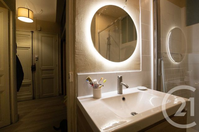 Appartement à louer - 2 pièces - 31.21 m2 - NICE - 06 - PROVENCE-ALPES-COTE-D-AZUR - Century 21 Domus Immobilier