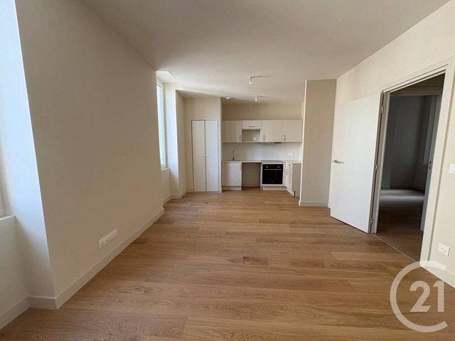 Appartement F2 à louer - 2 pièces - 38.0 m2 - NICE - 06 - PROVENCE-ALPES-COTE-D-AZUR - Century 21 Domus Immobilier