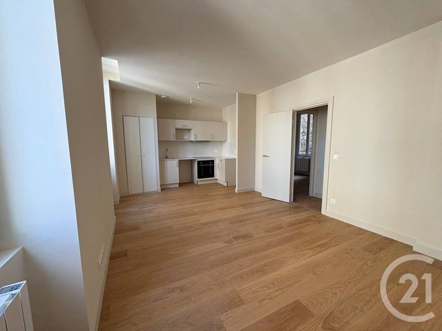 Appartement F2 à louer - 2 pièces - 38.0 m2 - NICE - 06 - PROVENCE-ALPES-COTE-D-AZUR - Century 21 Domus Immobilier