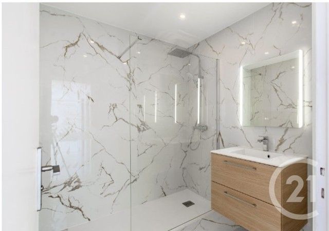 Appartement F4 à vendre - 4 pièces - 102.69 m2 - NICE - 06 - PROVENCE-ALPES-COTE-D-AZUR - Century 21 Domus Immobilier