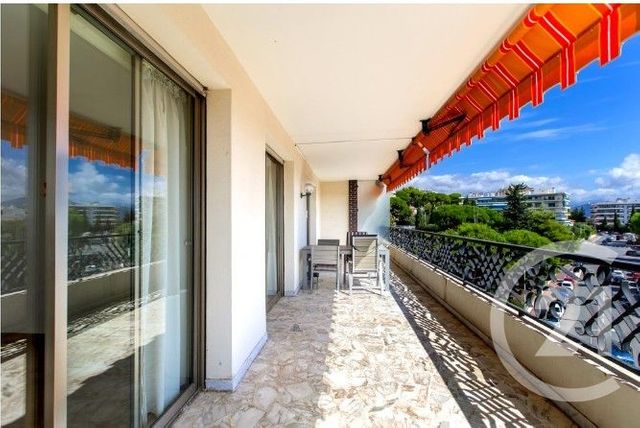 Appartement F4 à vendre - 4 pièces - 110.04 m2 - NICE - 06 - PROVENCE-ALPES-COTE-D-AZUR - Century 21 Domus Immobilier