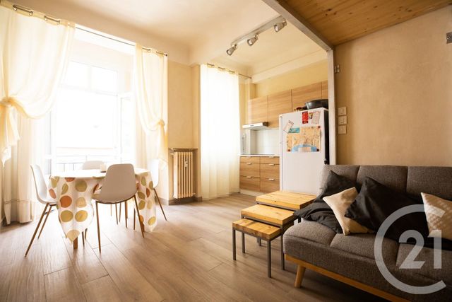 Appartement à louer - 2 pièces - 31.21 m2 - NICE - 06 - PROVENCE-ALPES-COTE-D-AZUR - Century 21 Domus Immobilier