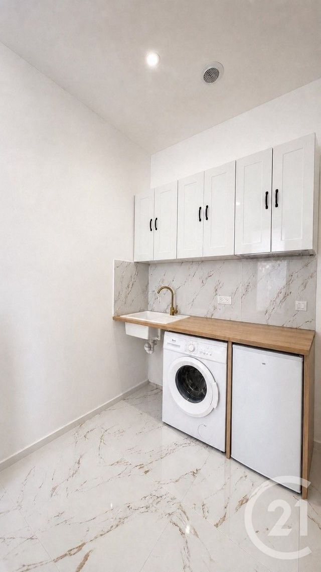 Appartement F1 à louer - 1 pièce - 17.0 m2 - NICE - 06 - PROVENCE-ALPES-COTE-D-AZUR - Century 21 Domus Immobilier