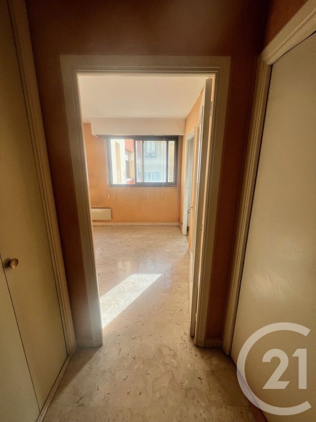 Appartement F1 à vendre - 1 pièce - 30.39 m2 - NICE - 06 - PROVENCE-ALPES-COTE-D-AZUR - Century 21 Domus Immobilier