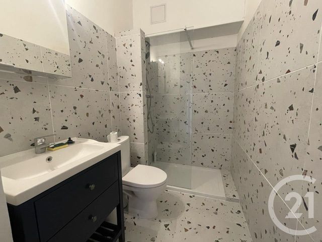 Appartement F2 à louer - 2 pièces - 30.18 m2 - NICE - 06 - PROVENCE-ALPES-COTE-D-AZUR - Century 21 Domus Immobilier