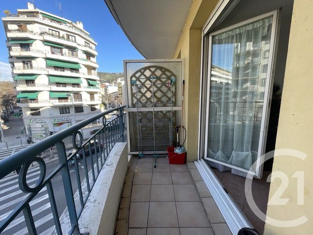 Appartement F2 à louer - 2 pièces - 33.09 m2 - NICE - 06 - PROVENCE-ALPES-COTE-D-AZUR - Century 21 Domus Immobilier