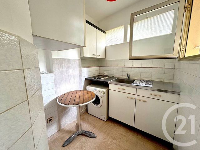 Appartement F1 à louer - 1 pièce - 15.0 m2 - NICE - 06 - PROVENCE-ALPES-COTE-D-AZUR - Century 21 Domus Immobilier